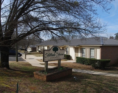 135 Armory St - Photo Thumbnail 1