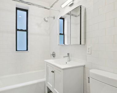 East 70th Street - Photo Thumbnail 7
