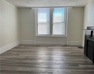 94 S 18th Street - Photo Thumbnail 4