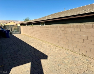 6298 Starflare Street - Photo Thumbnail 17