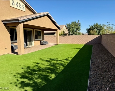 6298 Starflare Street - Photo Thumbnail 16