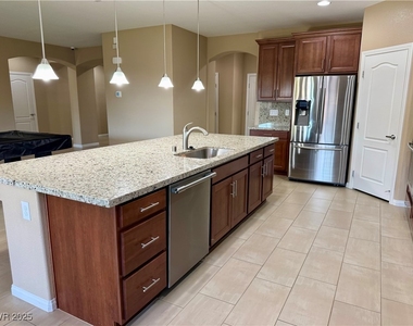6298 Starflare Street - Photo Thumbnail 6