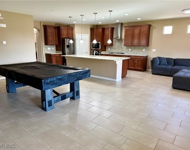 6298 Starflare Street - Photo Thumbnail 4