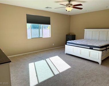 6298 Starflare Street - Photo Thumbnail 9