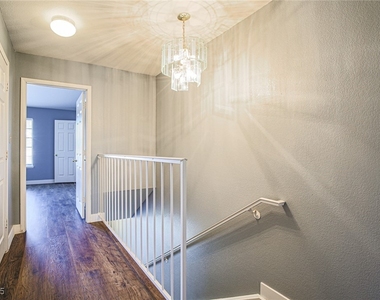 2851 S Valley View Boulevard - Photo Thumbnail 14