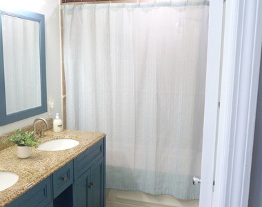 6317 Fox Chapel Drive - Photo Thumbnail 11
