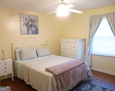 6317 Fox Chapel Drive - Photo Thumbnail 9