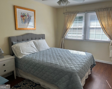 6317 Fox Chapel Drive - Photo Thumbnail 10