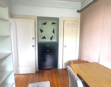 31-4 32nd Street - Photo Thumbnail 6