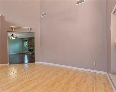 6752 Macintosh Drive - Photo Thumbnail 11