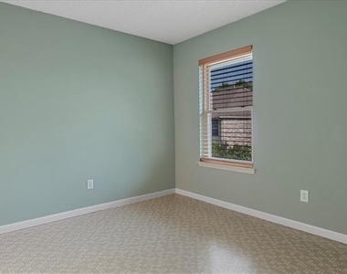 6752 Macintosh Drive - Photo Thumbnail 31