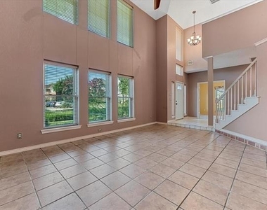 6752 Macintosh Drive - Photo Thumbnail 5
