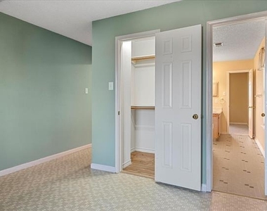 6752 Macintosh Drive - Photo Thumbnail 32