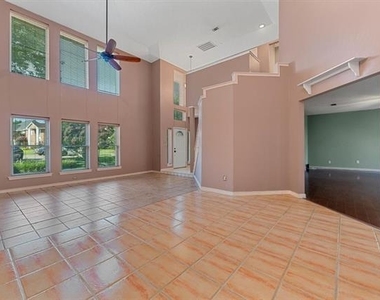 6752 Macintosh Drive - Photo Thumbnail 9
