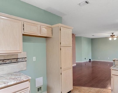 6752 Macintosh Drive - Photo Thumbnail 14