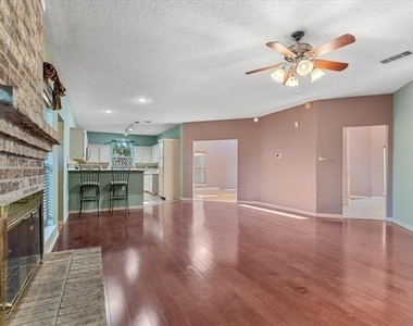 6752 Macintosh Drive - Photo Thumbnail 2