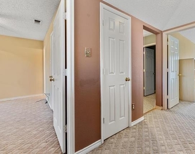 6752 Macintosh Drive - Photo Thumbnail 28