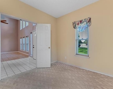 6752 Macintosh Drive - Photo Thumbnail 26