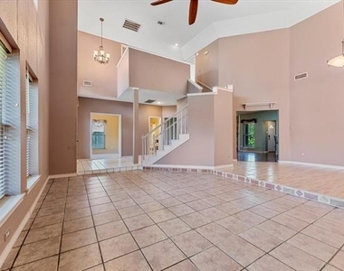 6752 Macintosh Drive - Photo Thumbnail 12