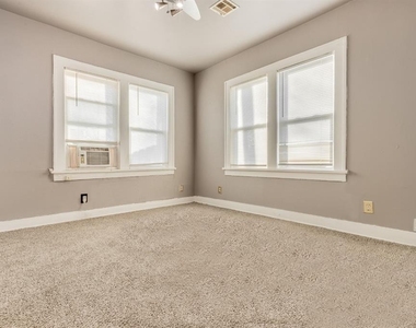 802 Nw 31 Street - Photo Thumbnail 6