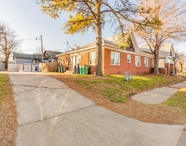 802 Nw 31 Street - Photo Thumbnail 12