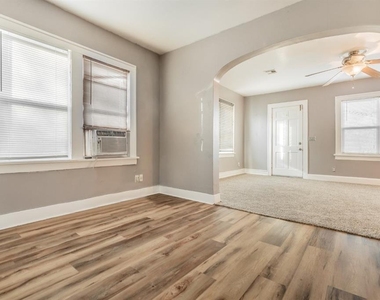802 Nw 31 Street - Photo Thumbnail 3