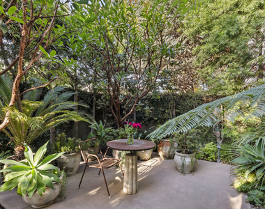 634 Milwood Avenue - Photo Thumbnail 2