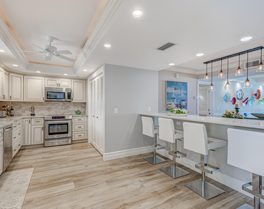 400 Beach Road - Photo Thumbnail 6