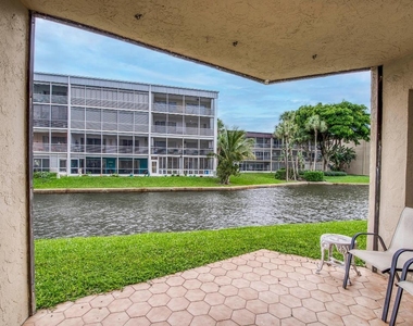 896 N Federal Highway - Photo Thumbnail 1