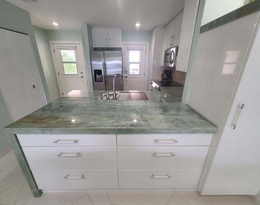 3851 N Ocean Boulevard - Photo Thumbnail 5