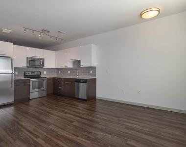 6750 E Chenango Ave - Photo Thumbnail 7