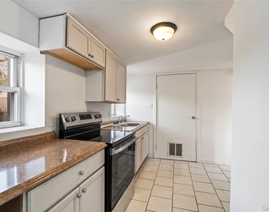 84 Pleasure Avenue - Photo Thumbnail 7