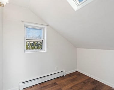 84 Pleasure Avenue - Photo Thumbnail 11