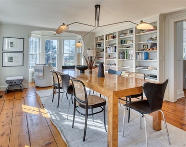 1800 Village Lane - Photo Thumbnail 3