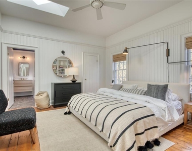 1800 Village Lane - Photo Thumbnail 7