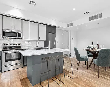 312 Menahan Street - Photo Thumbnail 2