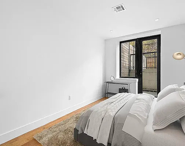 312 Menahan Street - Photo Thumbnail 3