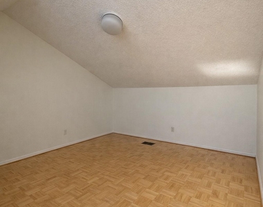 2815 Rio Grande St - Photo Thumbnail 12