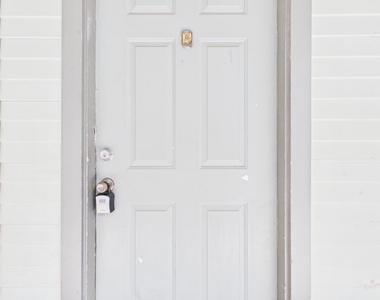 2815 Rio Grande St - Photo Thumbnail 16
