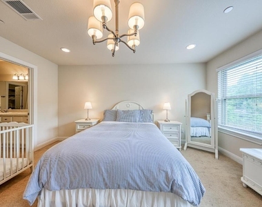2304 S Lakeline Blvd - Photo Thumbnail 11