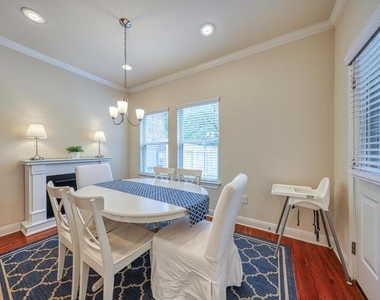 2304 S Lakeline Blvd - Photo Thumbnail 8