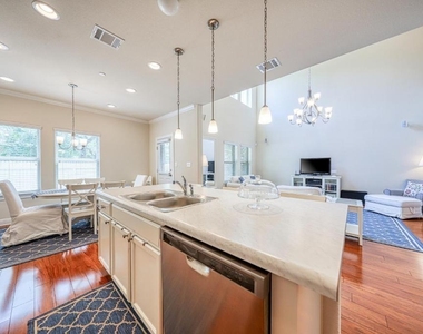 2304 S Lakeline Blvd - Photo Thumbnail 6