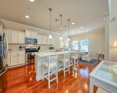 2304 S Lakeline Blvd - Photo Thumbnail 1