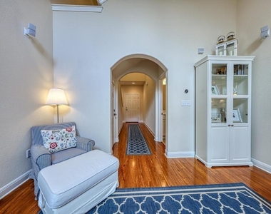 2304 S Lakeline Blvd - Photo Thumbnail 3