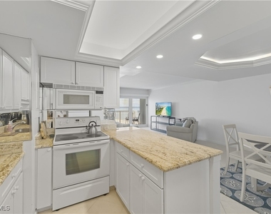3443 Gulf Shore Boulevard N - Photo Thumbnail 4