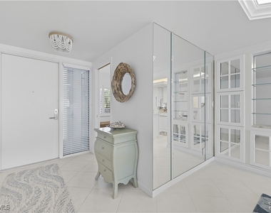 3443 Gulf Shore Boulevard N - Photo Thumbnail 1