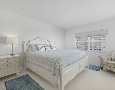 3443 Gulf Shore Boulevard N - Photo Thumbnail 13