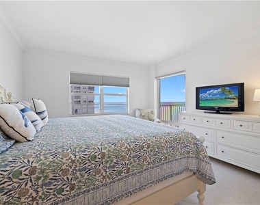 3443 Gulf Shore Boulevard N - Photo Thumbnail 12