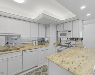 3443 Gulf Shore Boulevard N - Photo Thumbnail 5