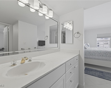 3443 Gulf Shore Boulevard N - Photo Thumbnail 15